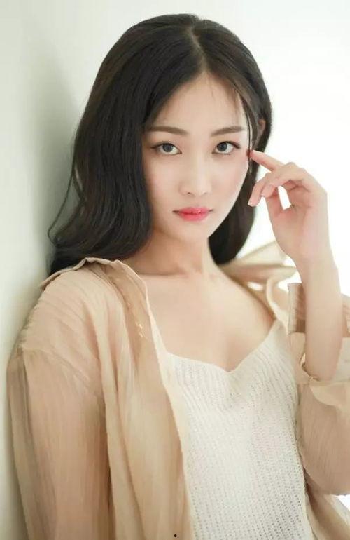 娱乐大爆料女演员是谁,揭秘剧中神秘女演员的真实身份 第2张 娱乐大爆料女演员是谁,揭秘剧中神秘女演员的真实身份 第2张